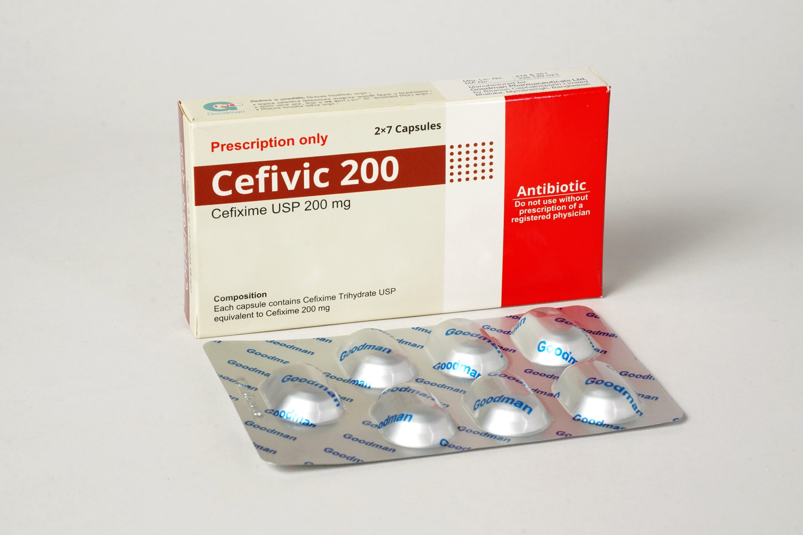 Cefivic 200 Capsules 01-min